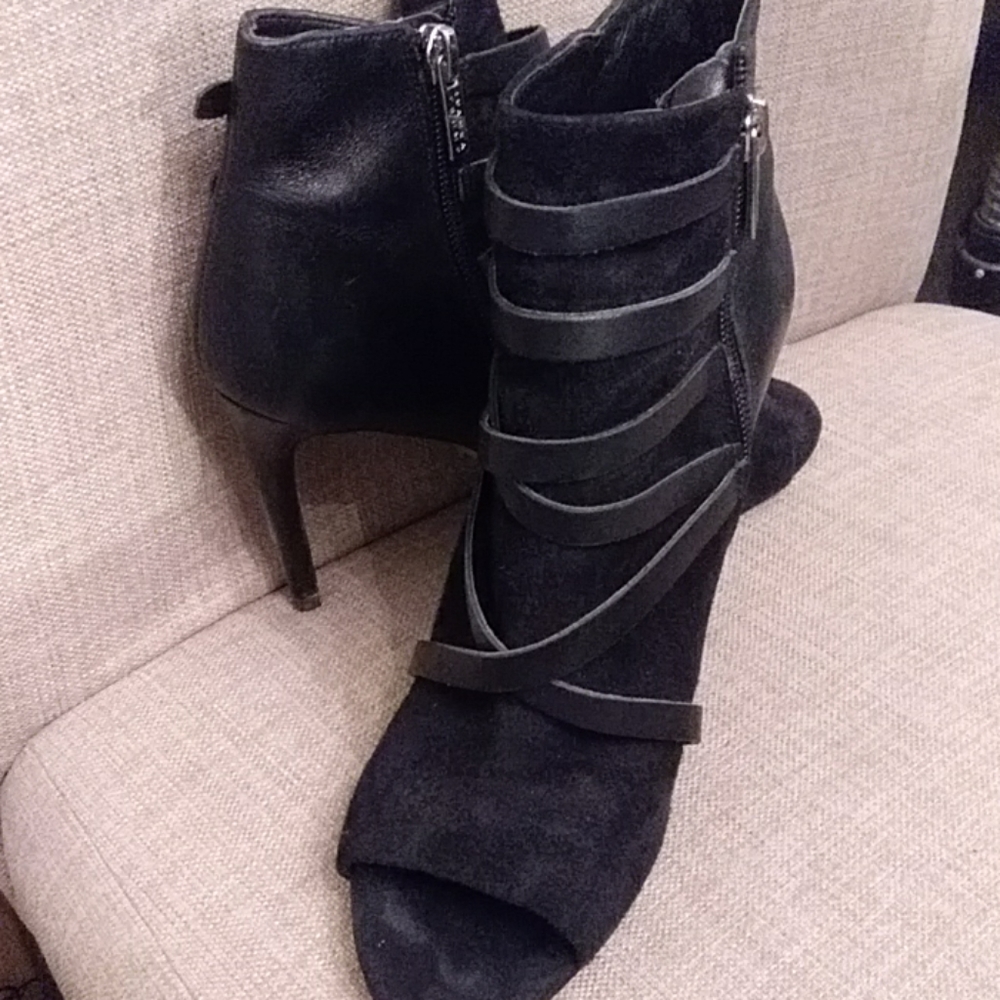 Boots - Picture 2 of 8